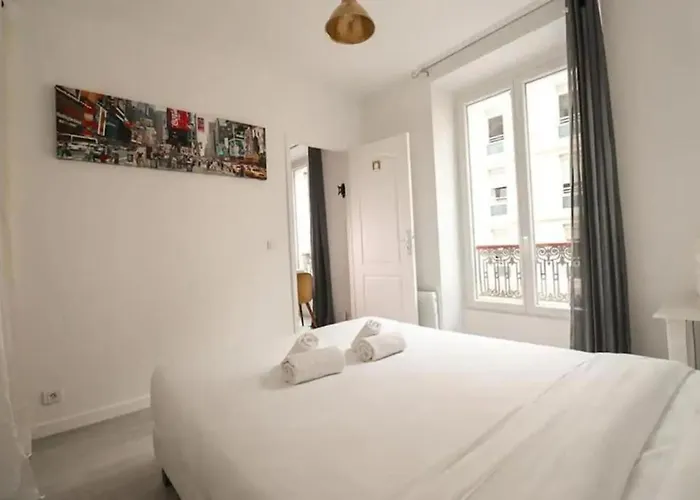 4 Personnes Oberkampf Appartement