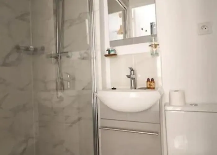 4 Personnes Oberkampf Appartement *